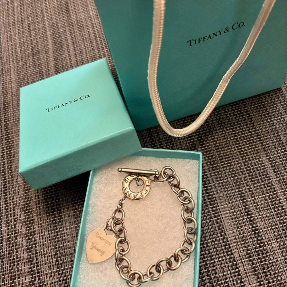 Tiffany silver toggle heart bracelet - Picture 3 of 5